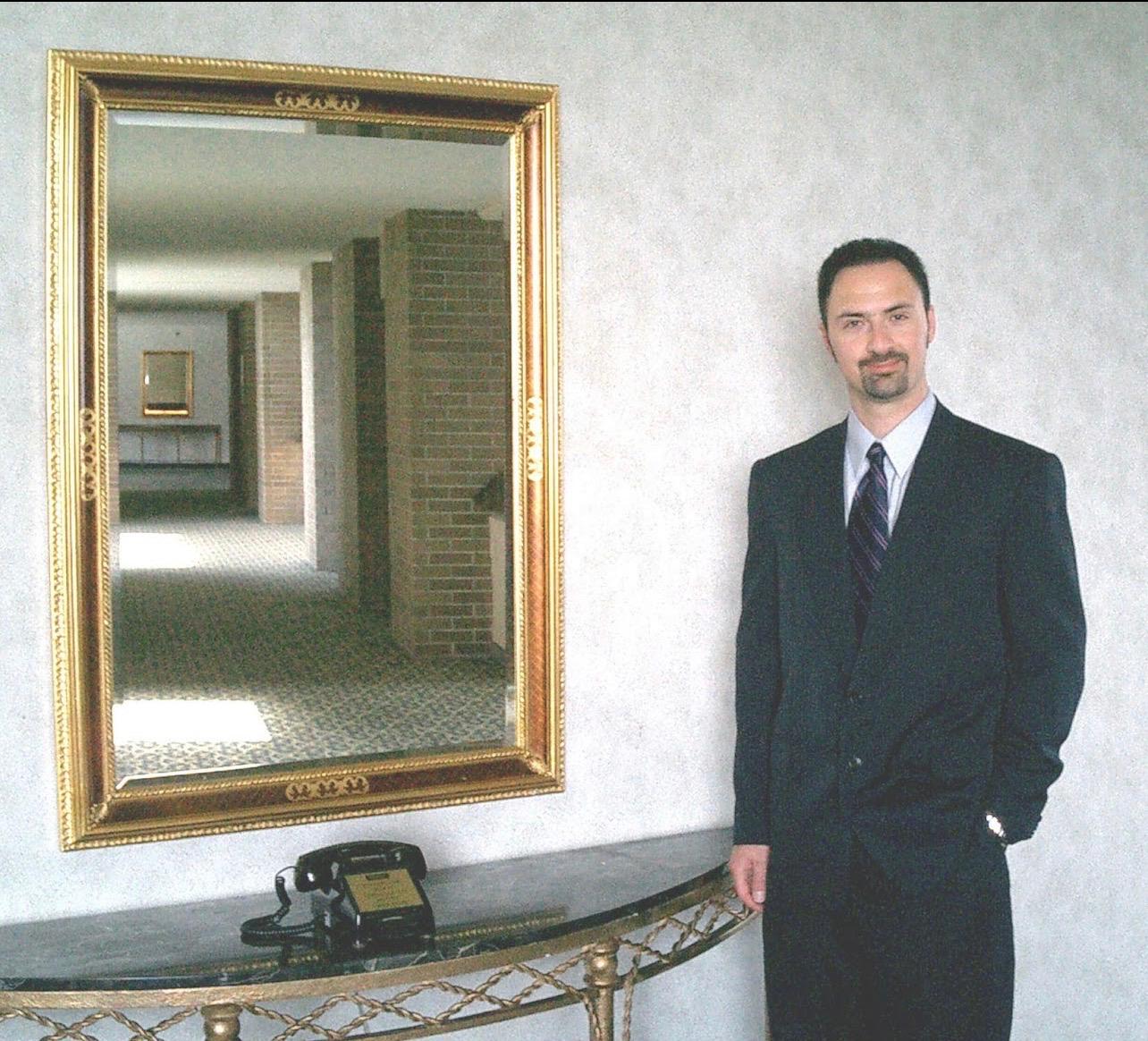 Dr. Yaraei in research laboratory
